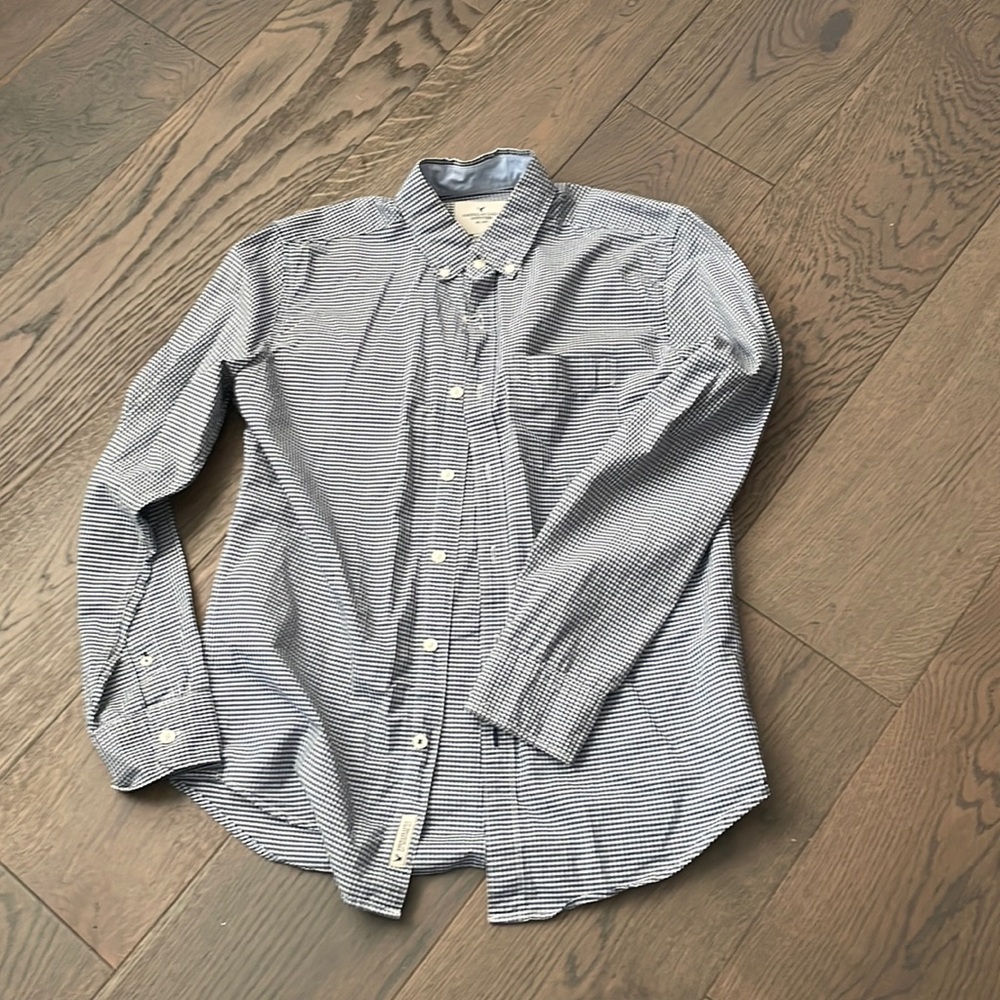 American Eagle-long sleeve button down
